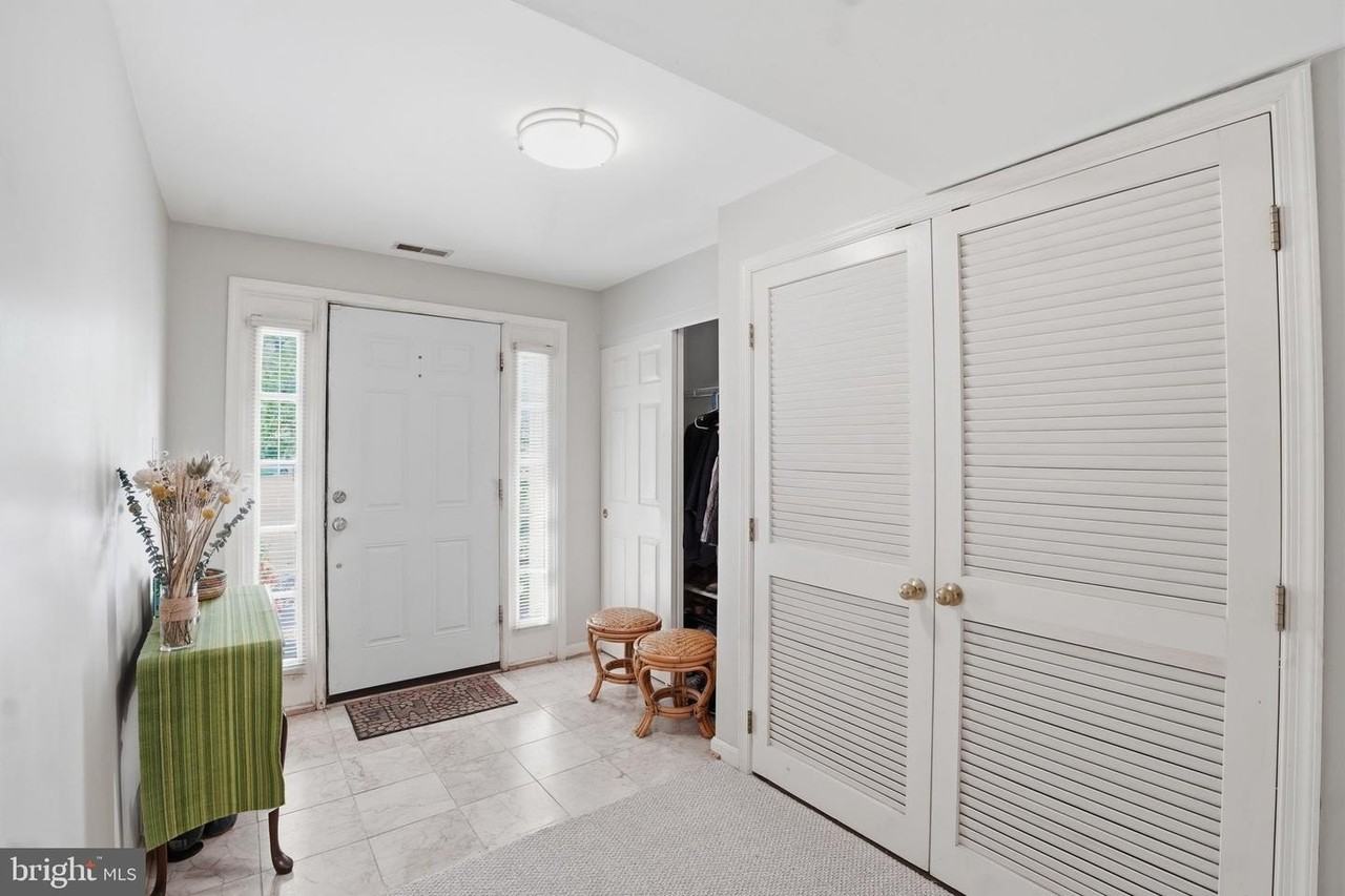 6526 Major St - Photo 3 of 35