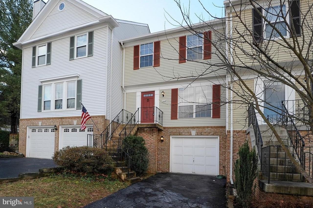 128 Sulgrave Ct - Photo 3 of 23