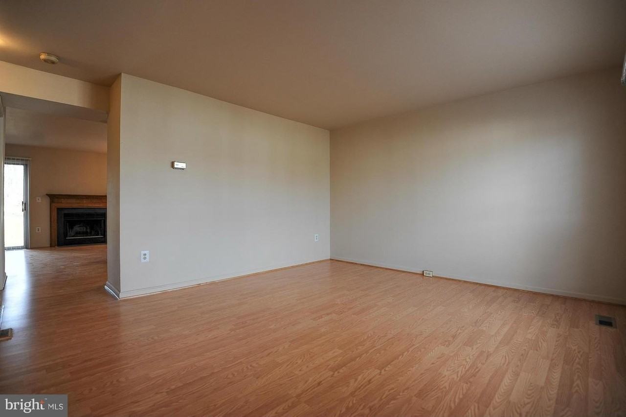 128 Sulgrave Ct - Photo 6 of 23