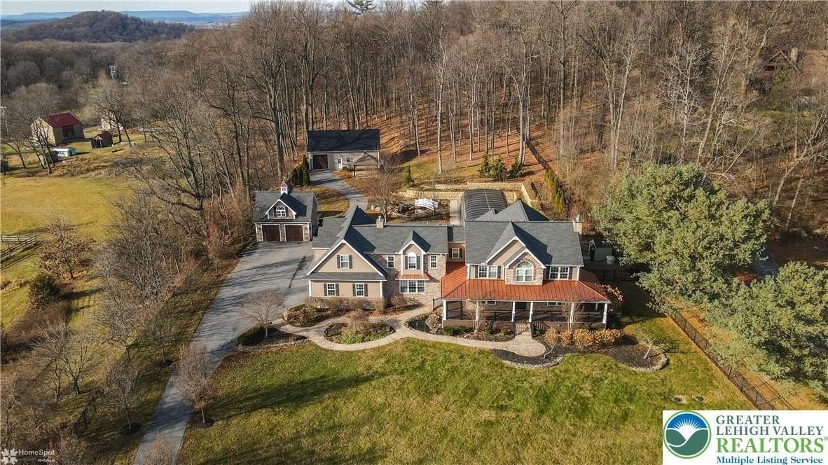 284 Walker Rd - Photo 2 of 50