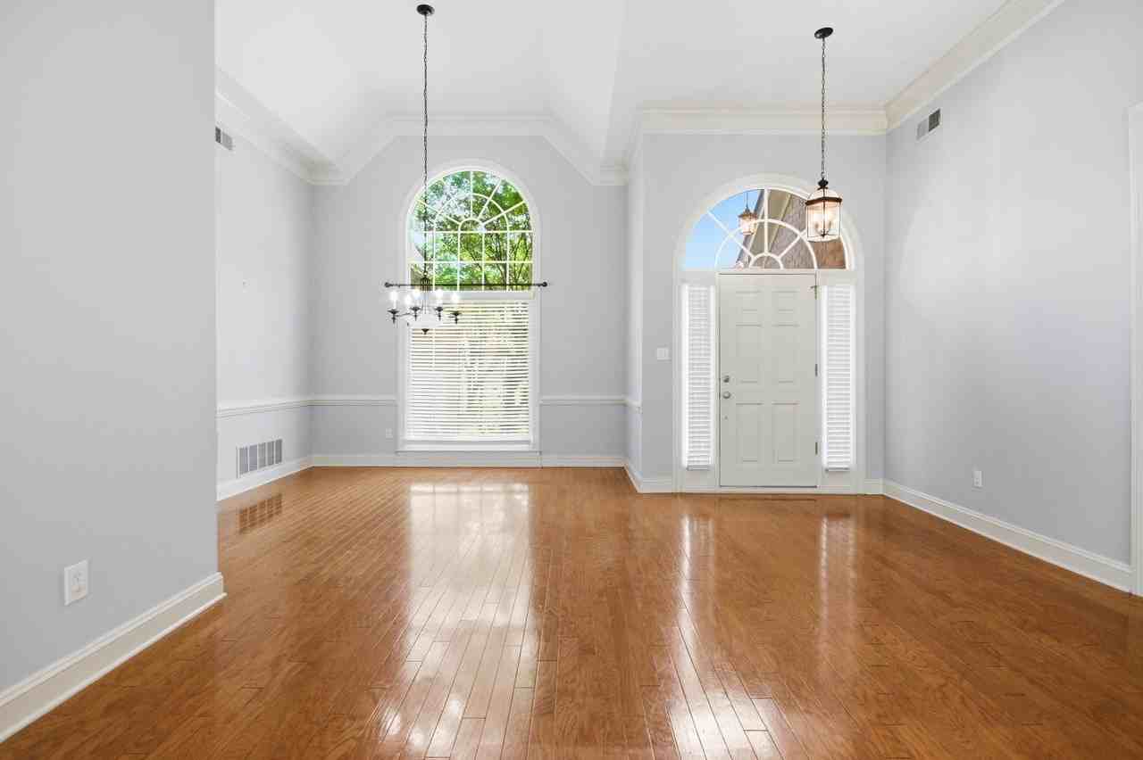 9143 Raspberry Ln - Photo 2 of 10
