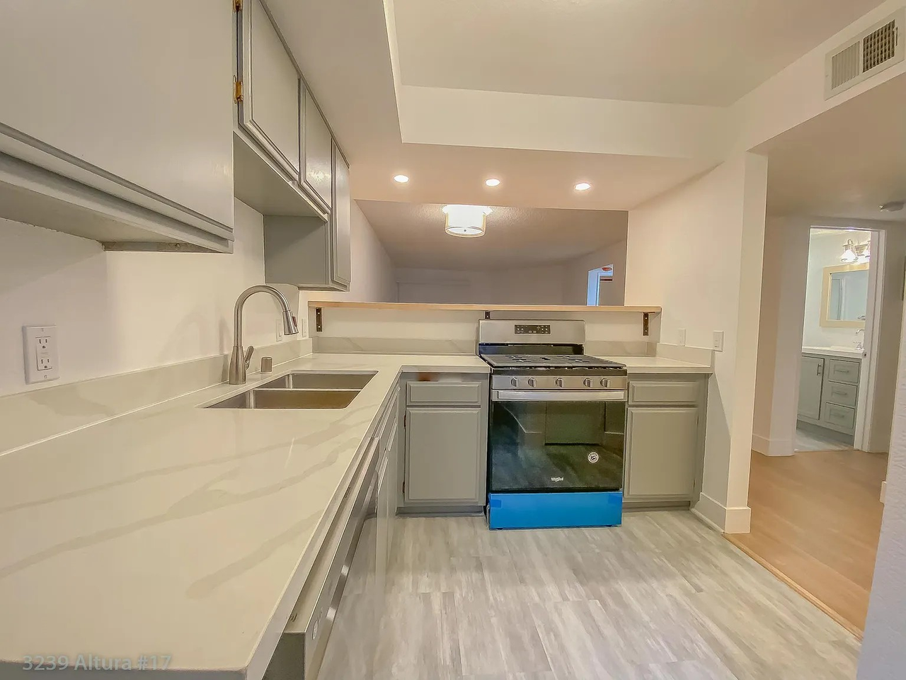 Altura Avenue 3239 - Photo 6 of 14