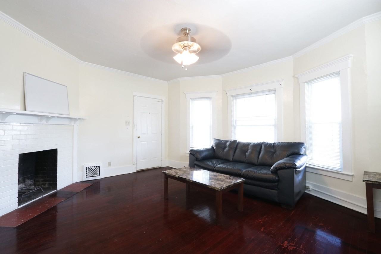 2319 East Genesee St - Photo 3 of 10