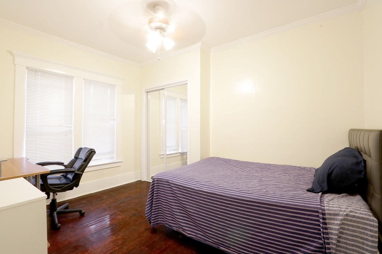 2319 East Genesee St - Photo 6 of 10