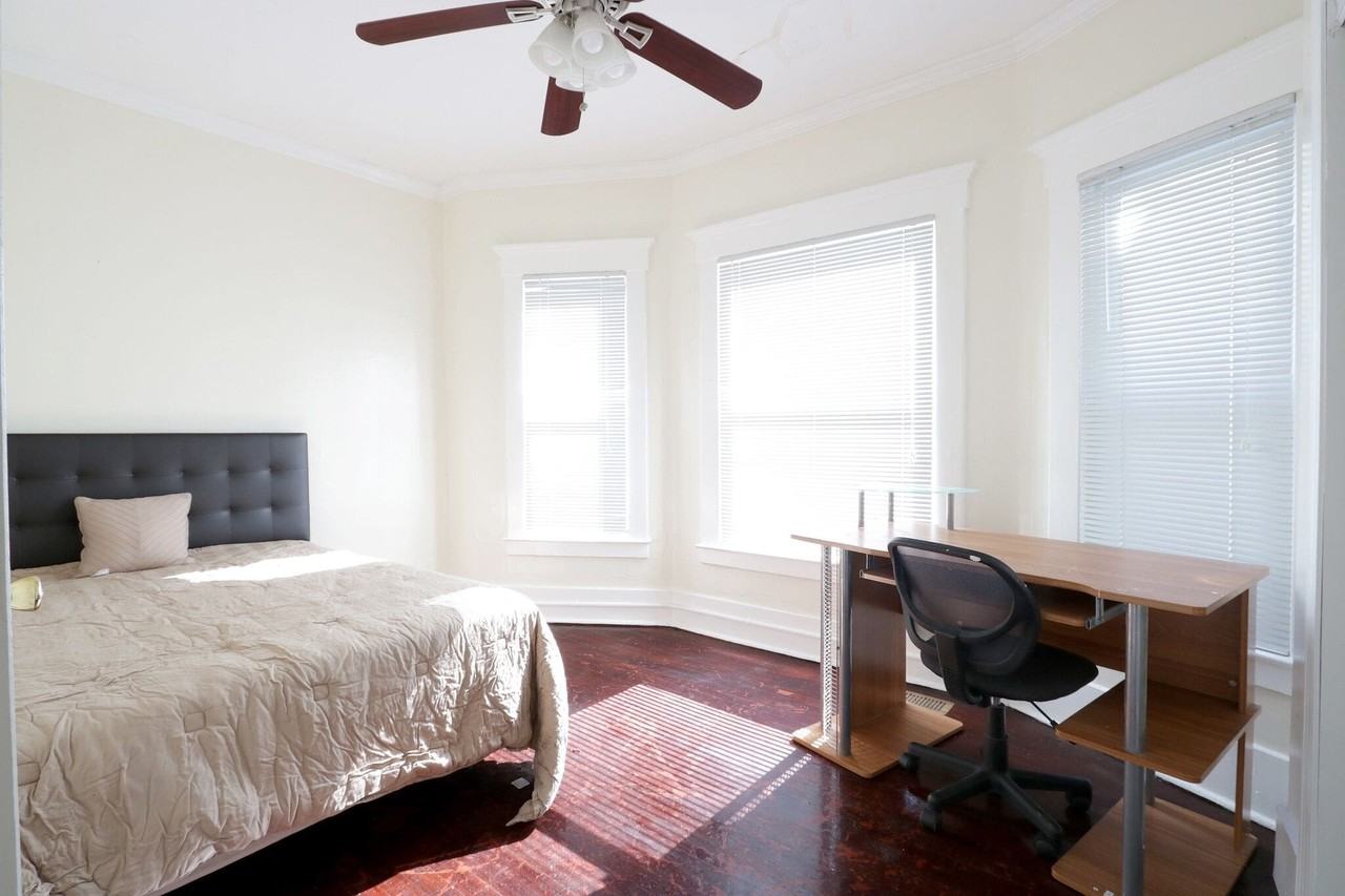 2319 East Genesee St - Photo 7 of 10