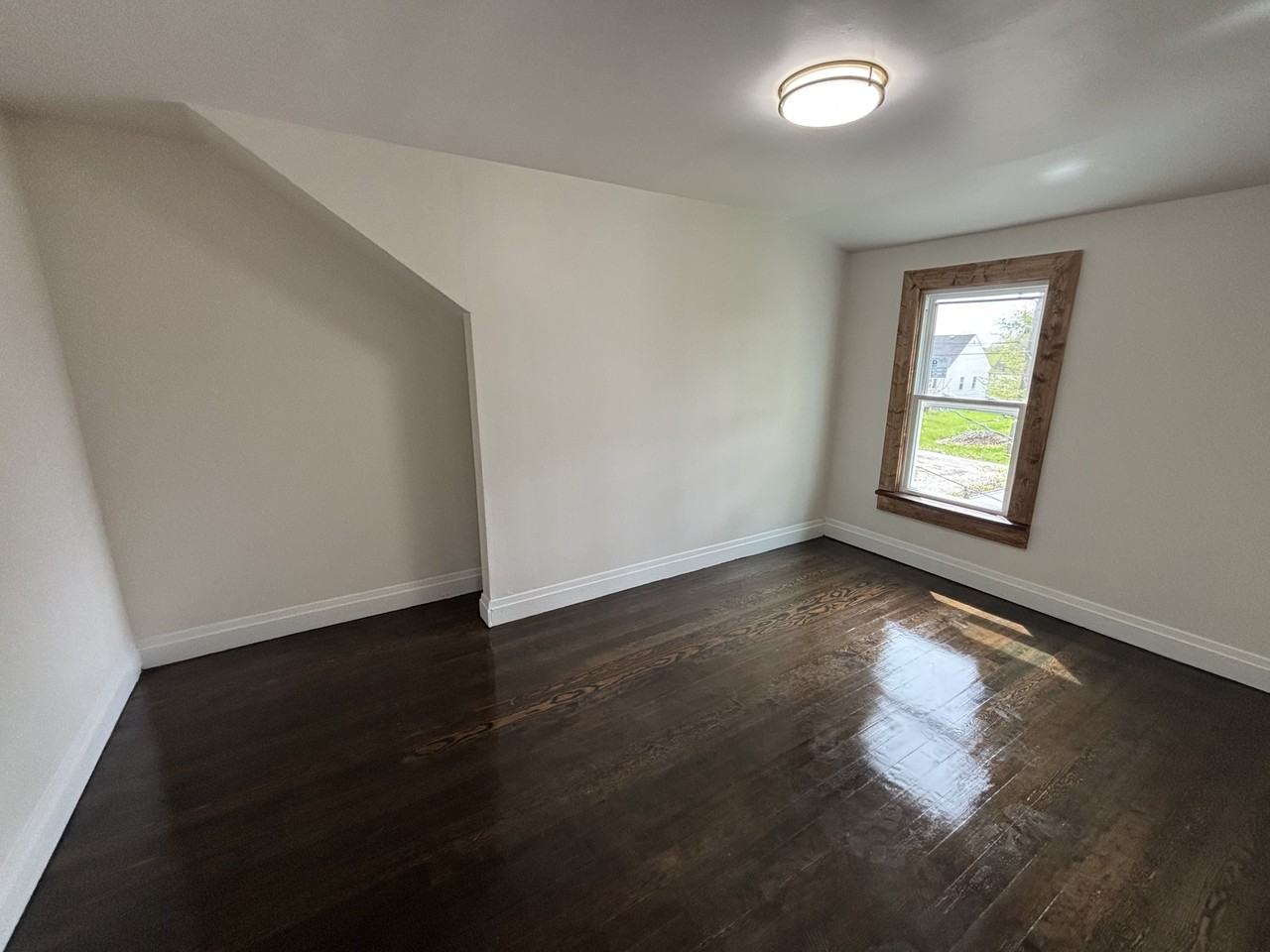 621 W 44th Pl #1 - Photo 2 of 18