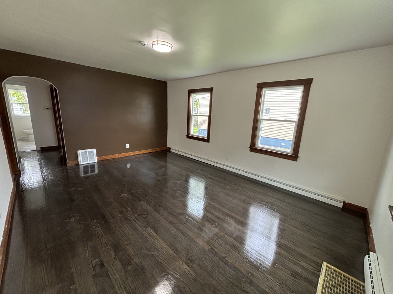621 W 44th Pl #1 - Photo 3 of 18
