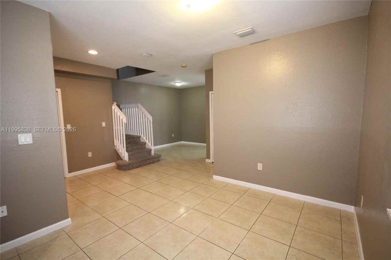 2726 Se 16th Ave #173 - Photo 5 of 43