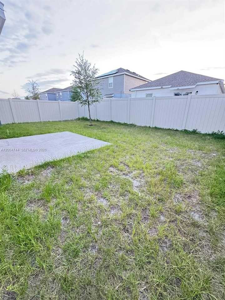 1204 Deepwater Cir - Photo 5 of 19