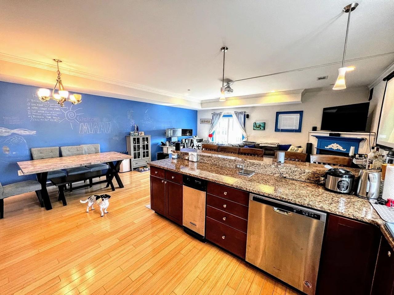 18 Knowlton St #8 - Photo 2 of 17
