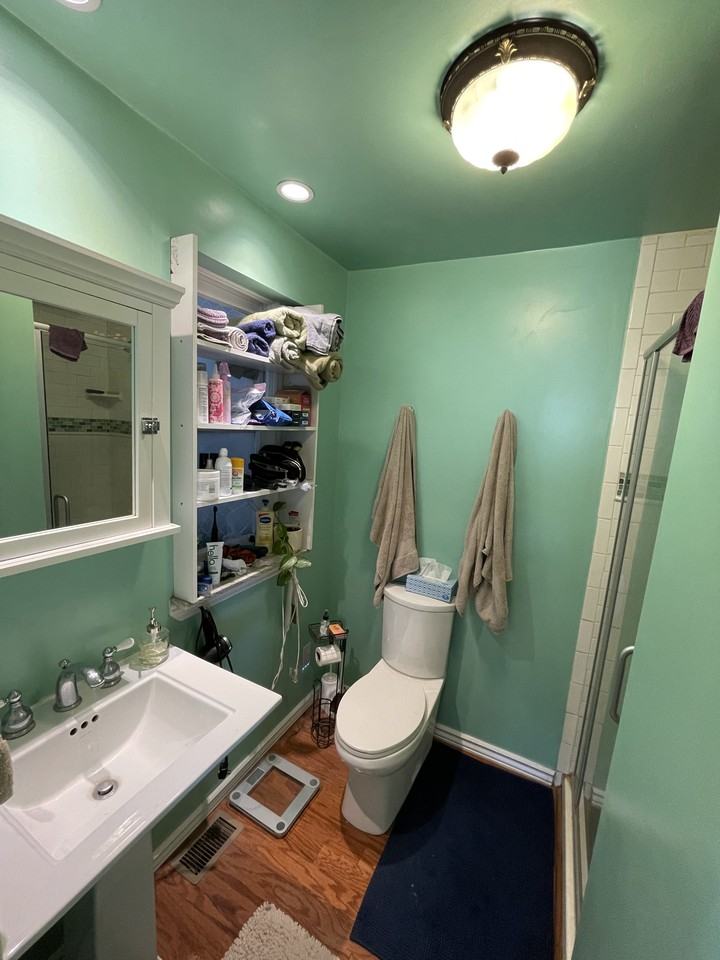 1395 N Lincoln St #1 - Photo 7 of 11