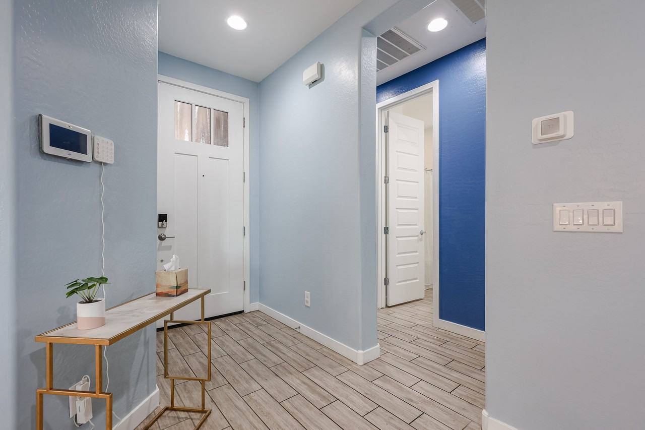 8950 W Palo Verde Dr #NA - Photo 2 of 23