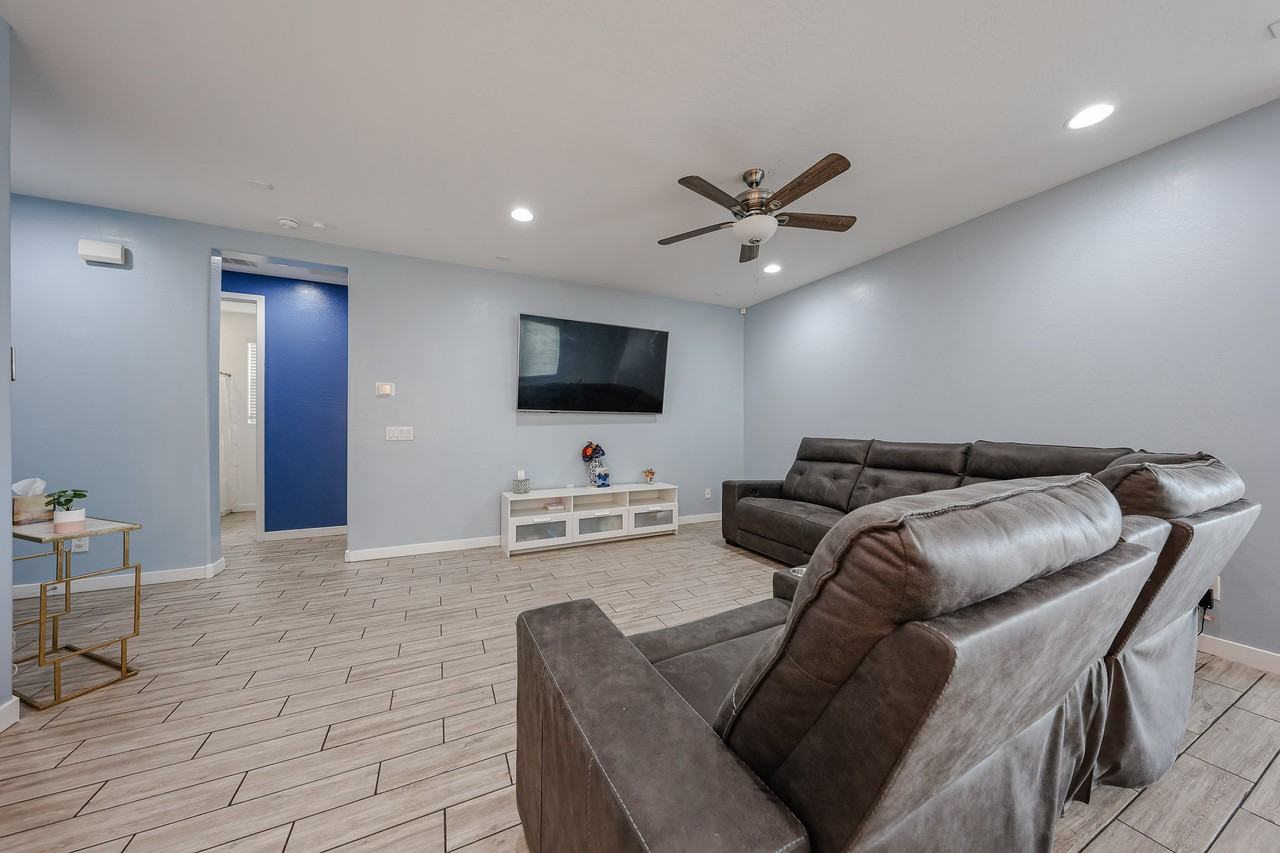 8950 W Palo Verde Dr #NA - Photo 4 of 23