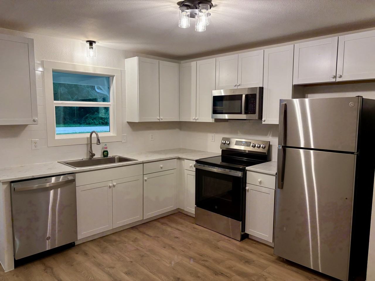 18211 Center St #NA - Photo 4 of 33