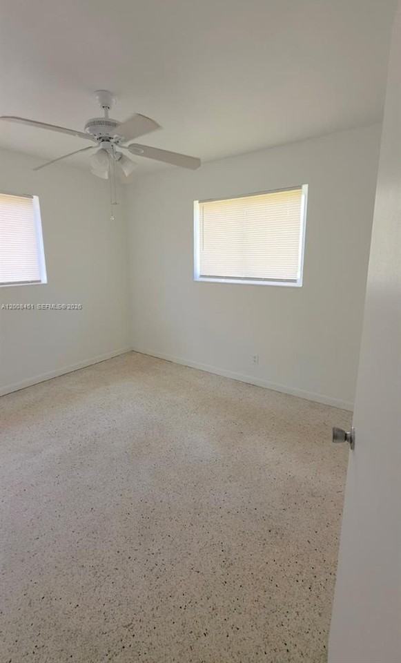 250 Ne 41st St #250 - Photo 5 of 9