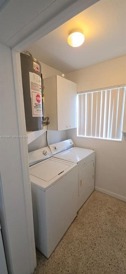 250 Ne 41st St #250 - Photo 6 of 9
