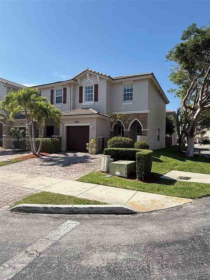 9261 Sw 220th Ter - Photo 2 of 25