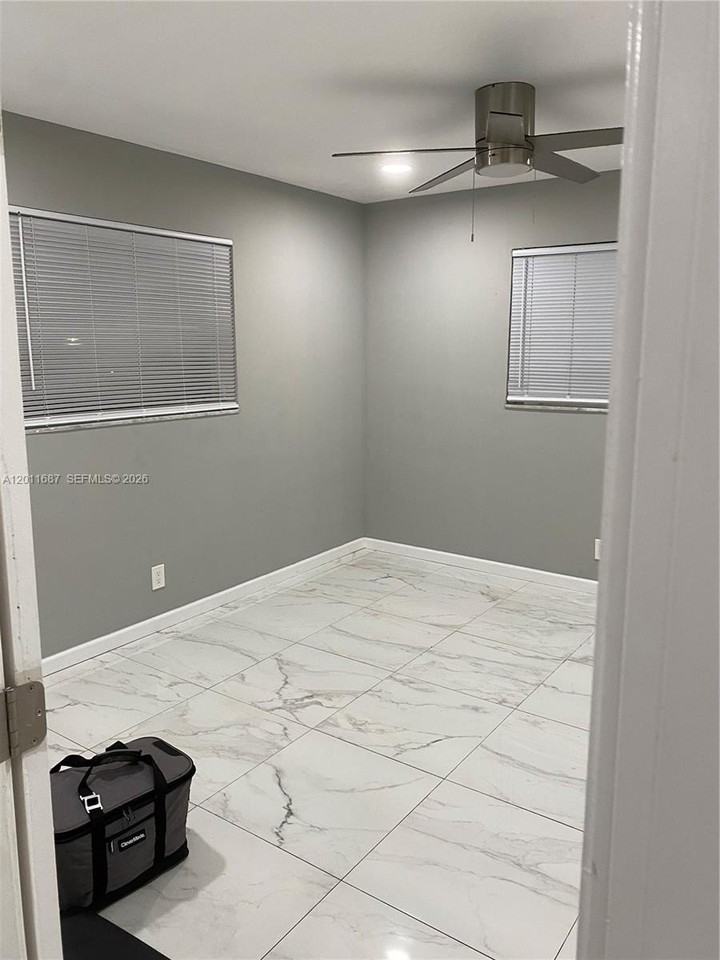 7761 Nw 42nd Pl #1-2 - Photo 5 of 31