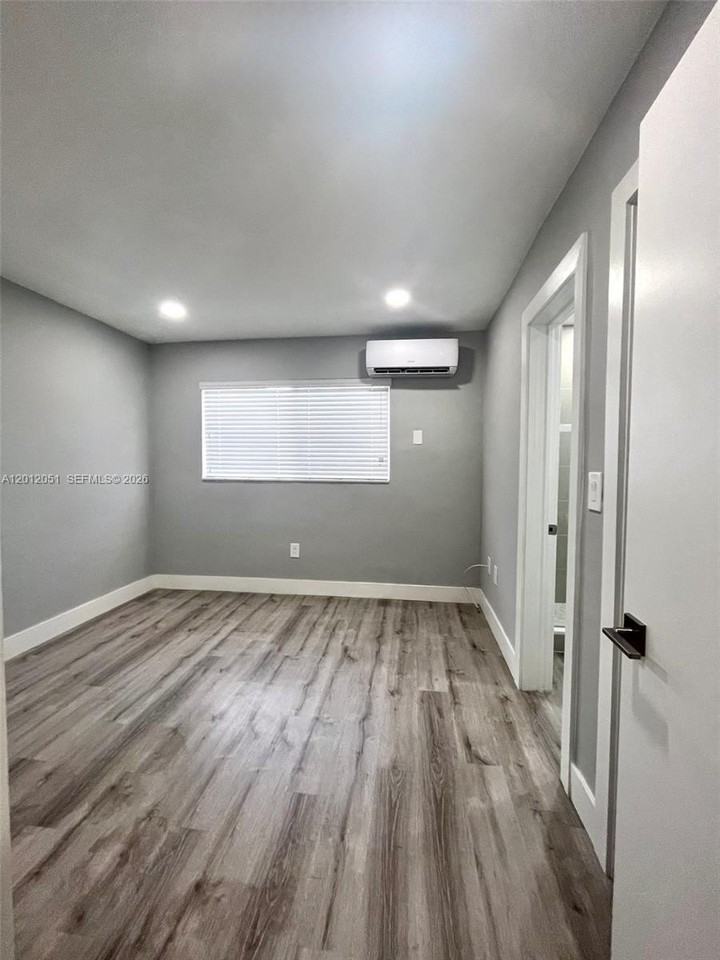 6310 Sw 79th St #20 - Photo 4 of 19