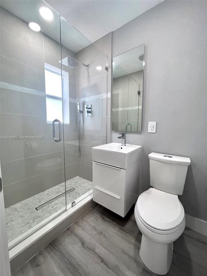6310 Sw 79th St #20 - Photo 5 of 19