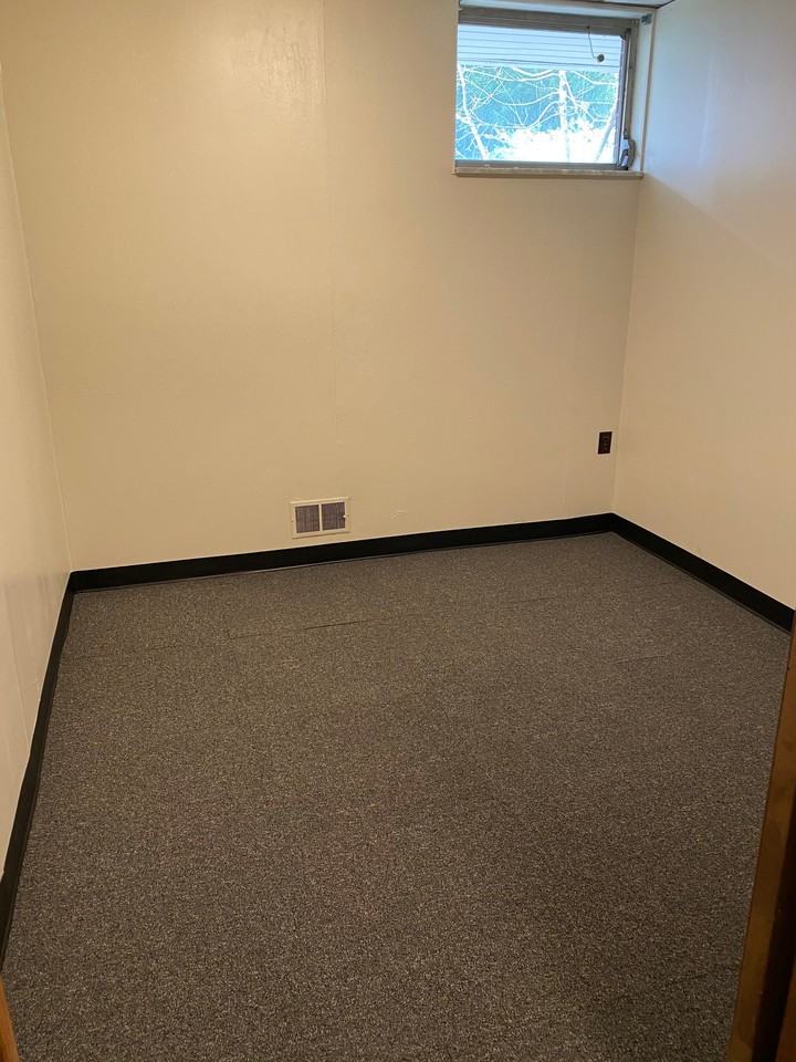 413 W Main Street - Photo 7 of 9