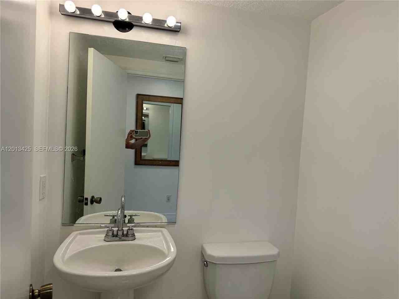 4933 N Harbor Isles Dr #202 - Photo 7 of 27
