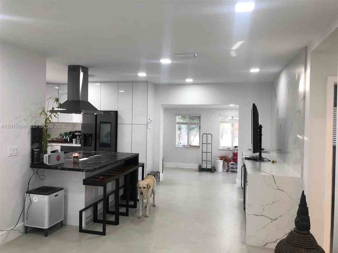 2235 Sw 25th Ter - Photo 6 of 15
