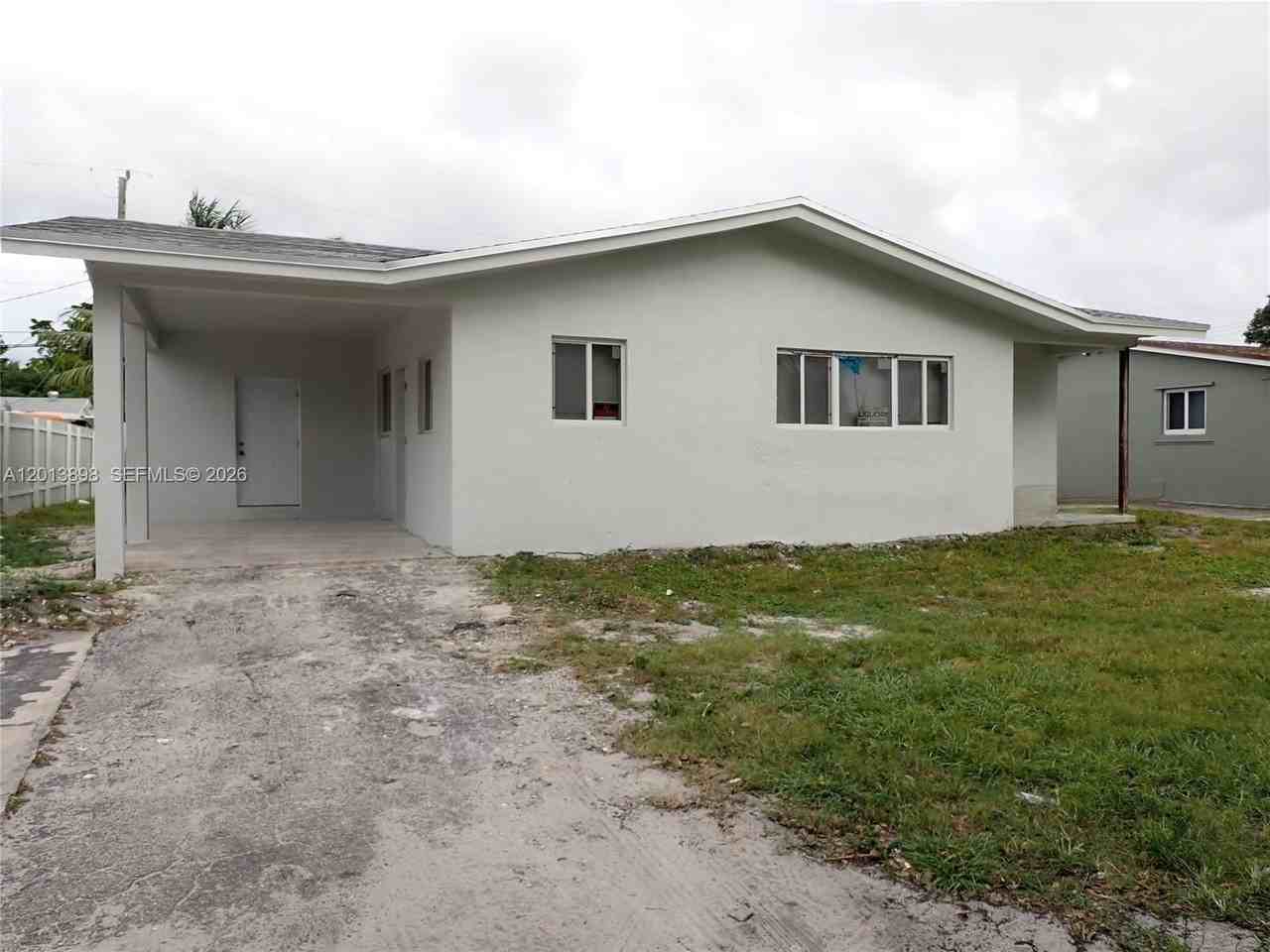 2241 N 62nd Ave