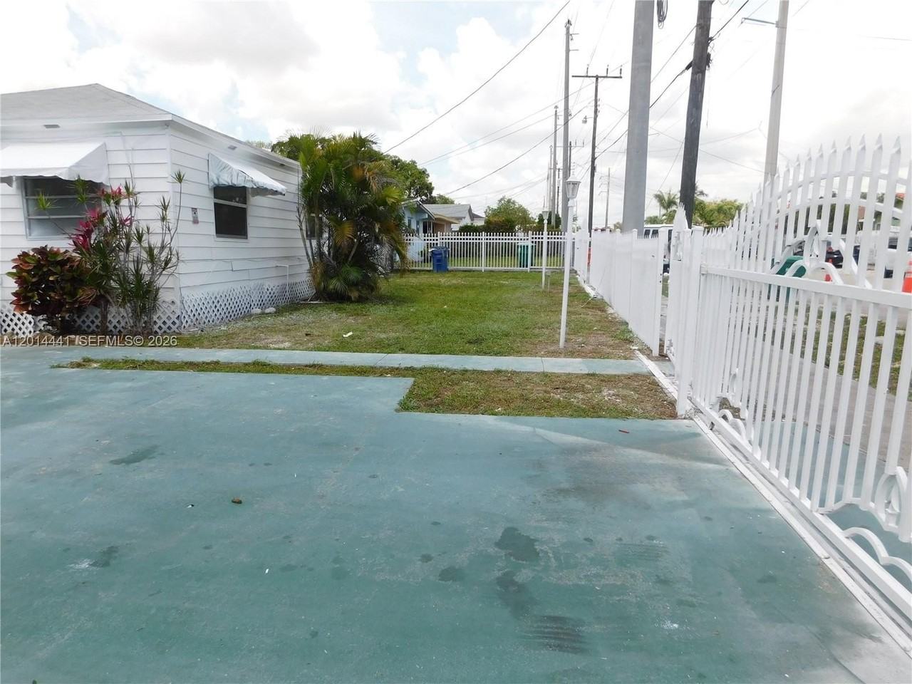 2230 Nw 58th St #2230 - Photo 2 of 24