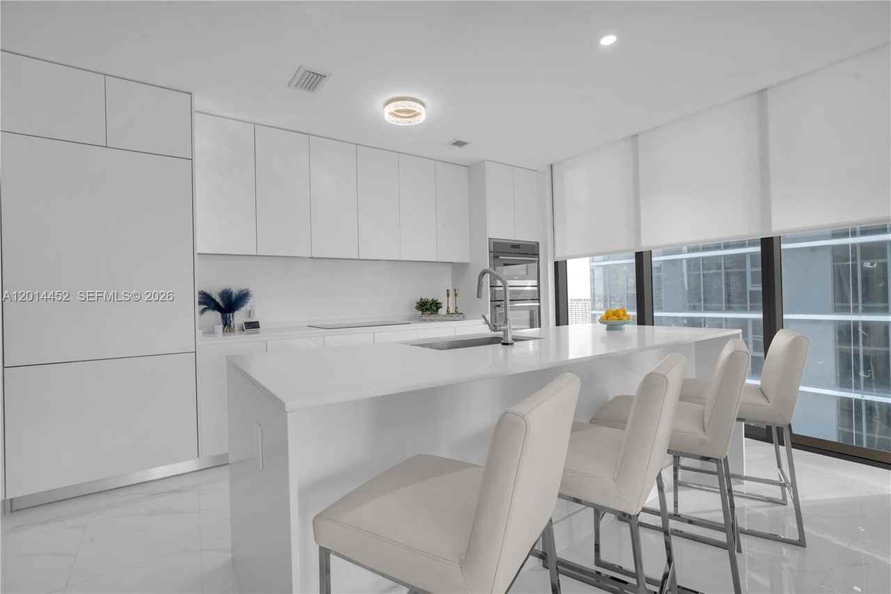 24th St Street 700 NE #4501 - Photo 7 of 50