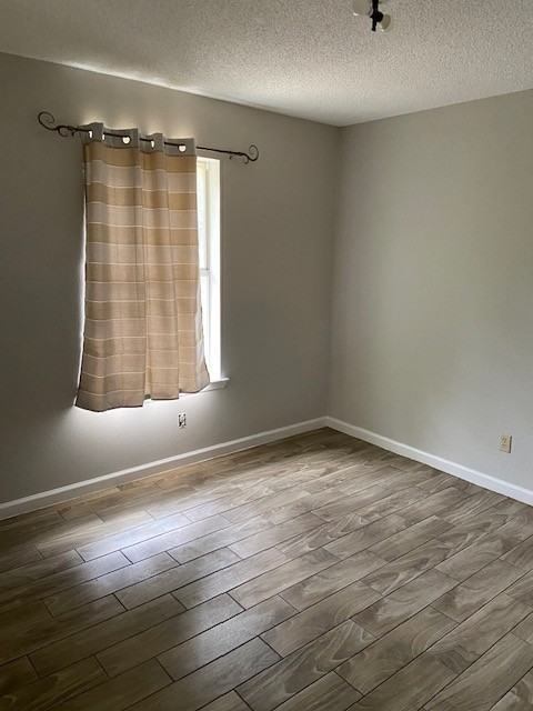 1309 Monte Vista Dr #NA - Photo 7 of 13