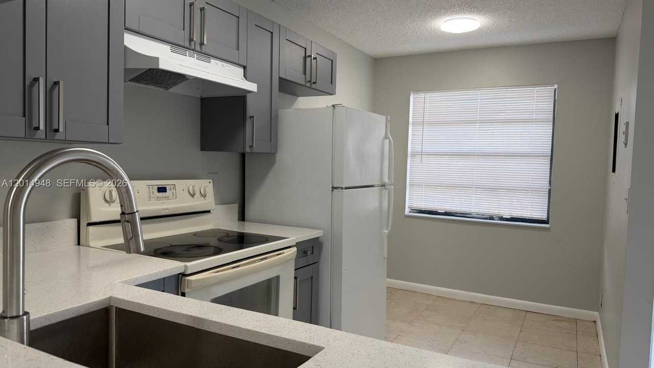 4010 Lakeside Dr #4010 - Photo 3 of 17