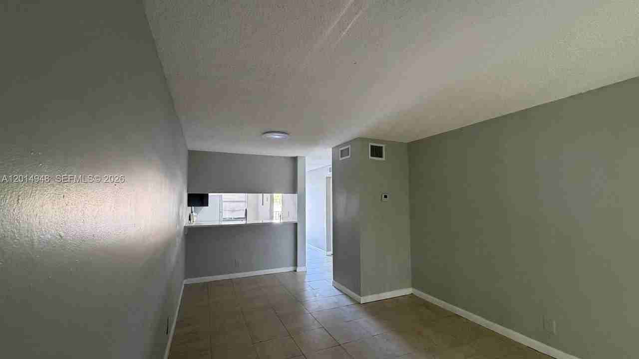 4010 Lakeside Dr #4010 - Photo 6 of 17