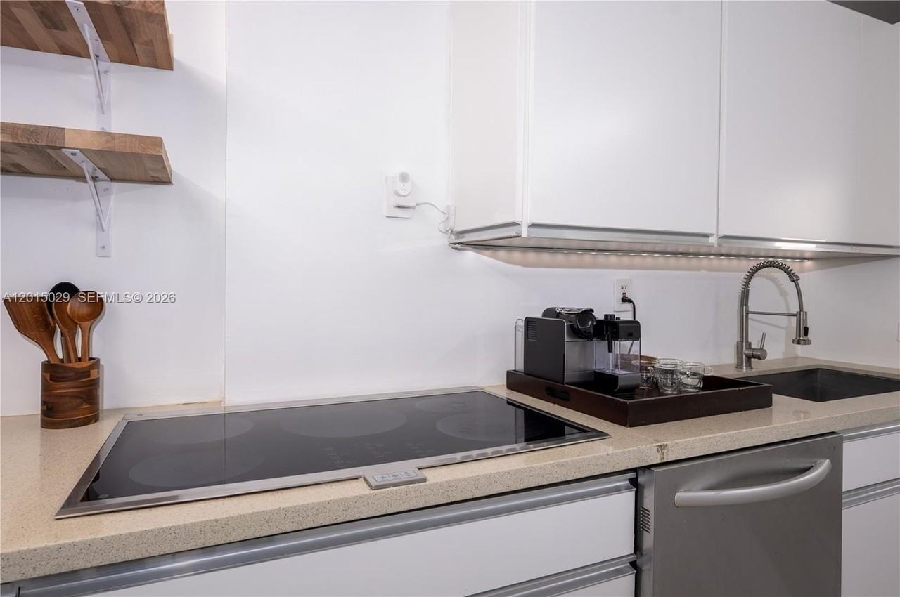 525 Meridian Ave #203 - Photo 7 of 35