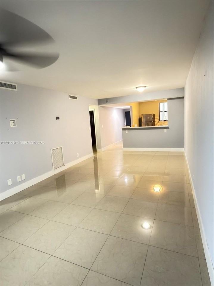 8441 Forest Hills Dr #202 - Photo 5 of 19