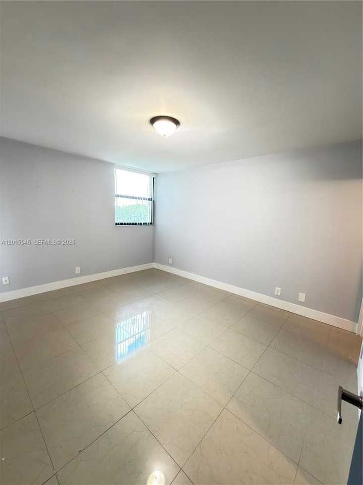 8441 Forest Hills Dr #202 - Photo 6 of 19