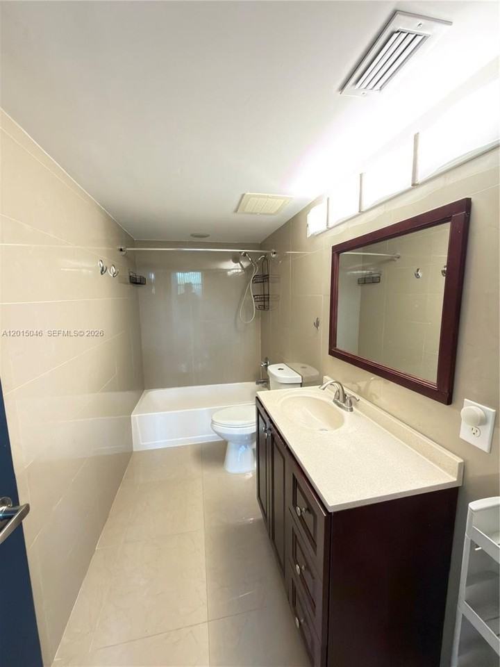 8441 Forest Hills Dr #202 - Photo 7 of 19