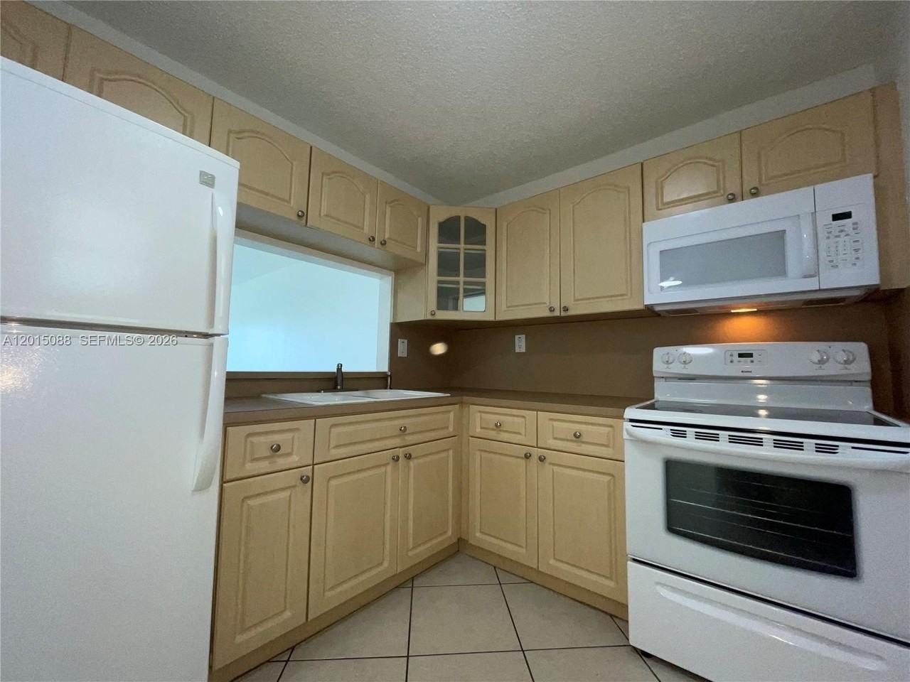 10300 Sw 24th St #B33 - Photo 3 of 19