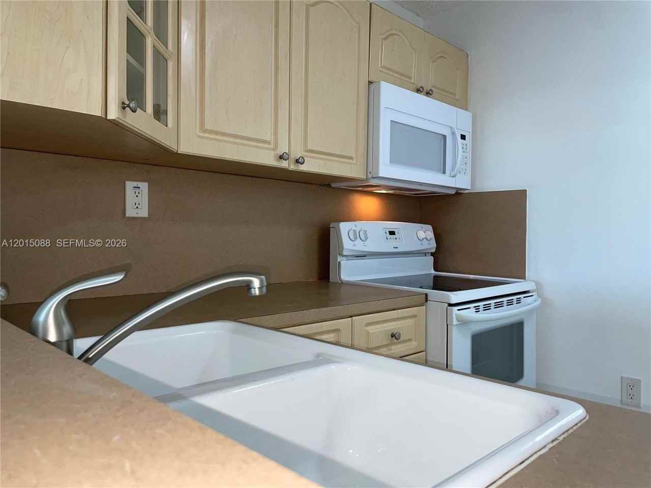10300 Sw 24th St #B33 - Photo 4 of 19