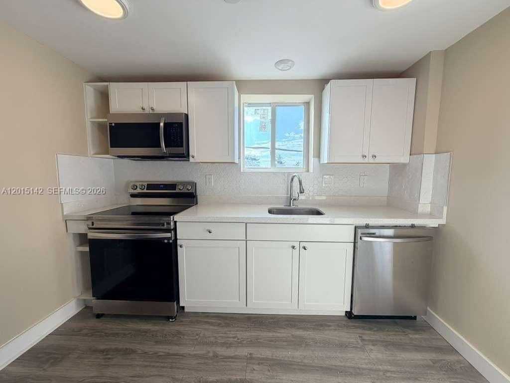943 79th Ter #202 - Photo 6 of 14