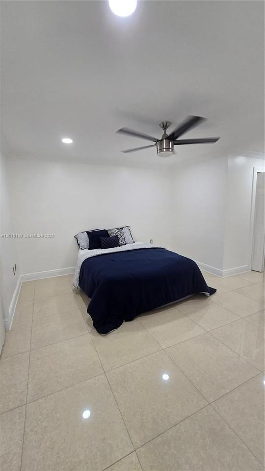 10805 Nw 7th St #3-22 - Photo 4 of 11
