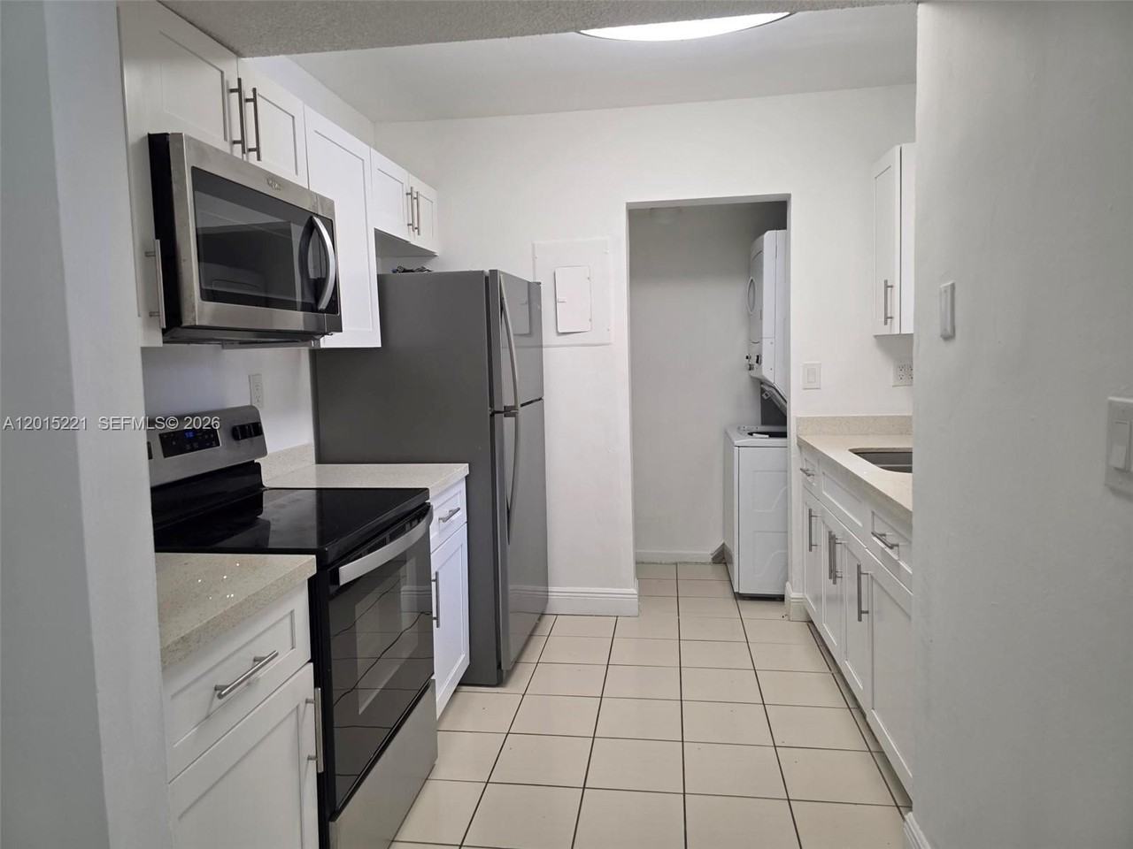 556 Nw 114th Ave #101 - Photo 2 of 10