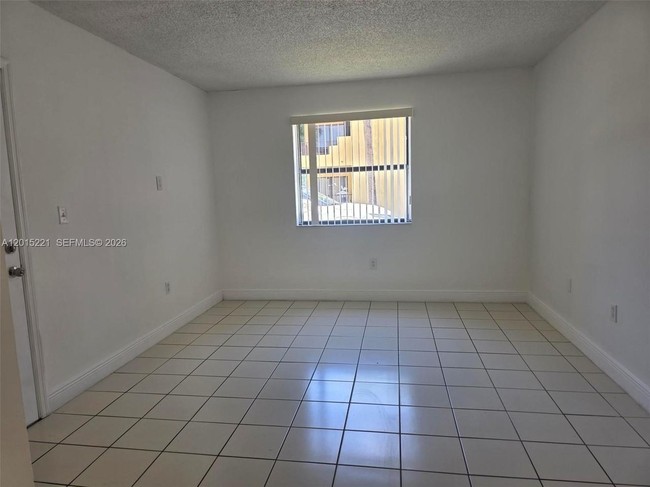 556 Nw 114th Ave #101 - Photo 6 of 10