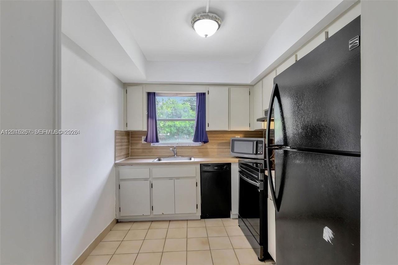 6141 Sw 42nd Ct - Photo 6 of 24