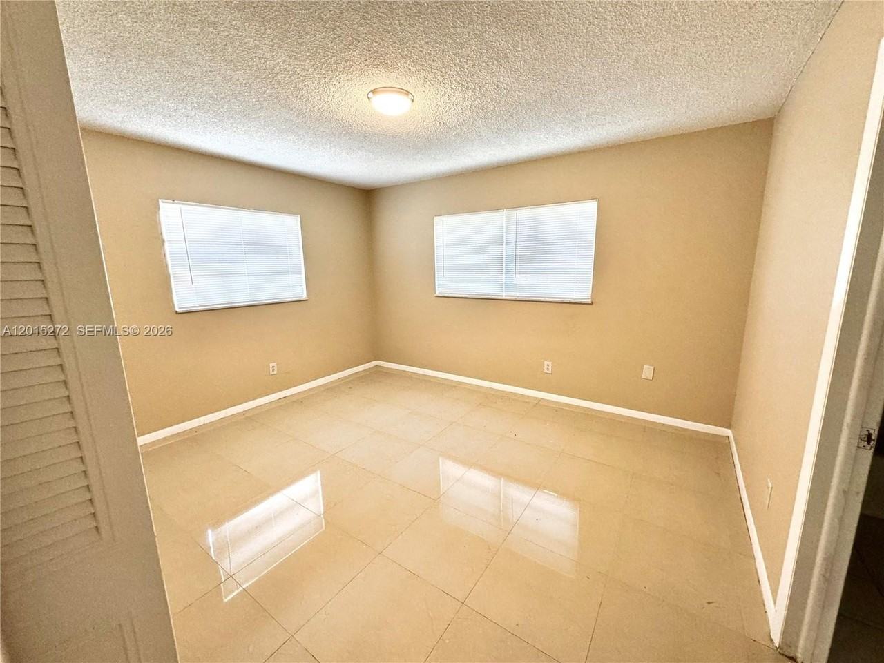 2500 Sw 81st Ave #401 - Photo 5 of 11