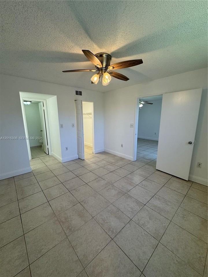 9893 Nob Hill Ln #9893 - Photo 5 of 12