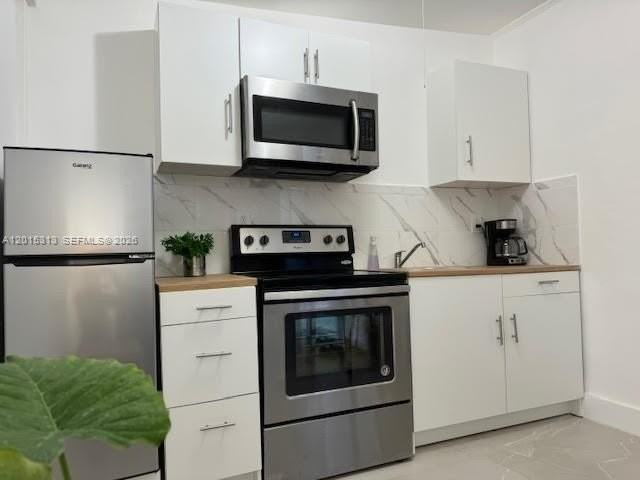 1270 Ne 210th Ter #B - Photo 3 of 12