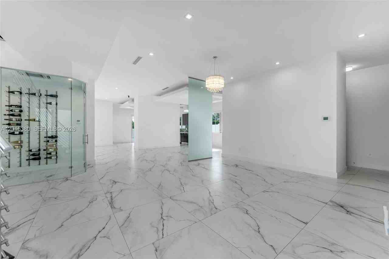 8221 Nw 34th Dr - Photo 3 of 50