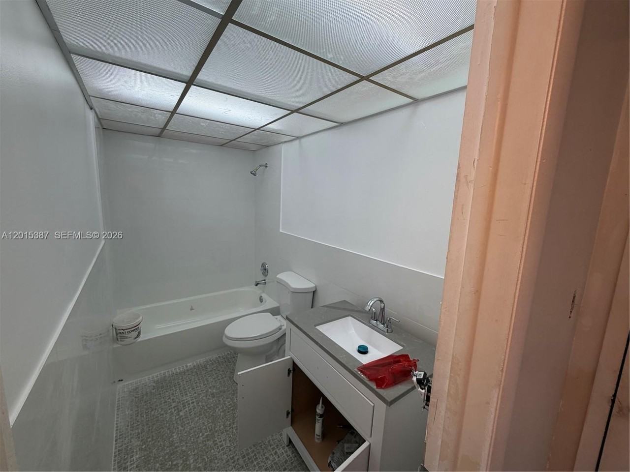 6930 Nw 186th St #1-512A - Photo 4 of 7