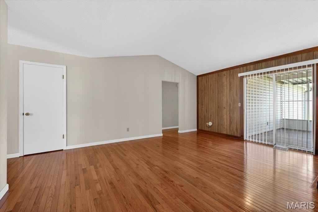 4038 N Bridge Dr - Photo 7 of 28